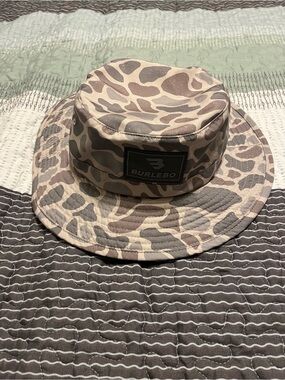 BURLEBO Camo Bucket Hat in Beige & Brown